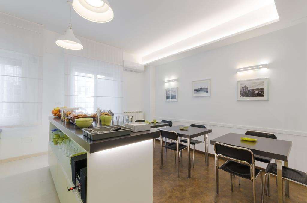 Le Stanze Sul Corso Bed & Breakfast Pescara Nhà hàng bức ảnh